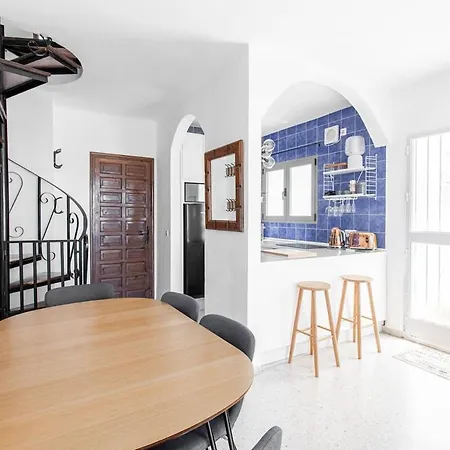 شقة Capistrano Village, 2 Bedroom Duplex نيرخا
